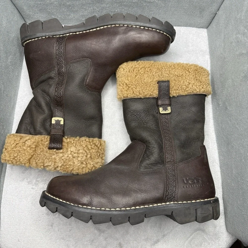 UGG Australia Arapahoe 5535 Men's 11 Brown Leather Shearling Winter Boots